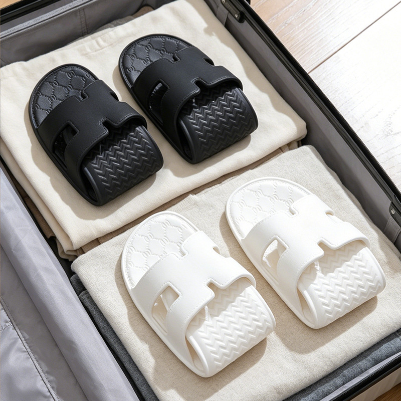 Non-Smelly Slippers for Men, Summer 2025 New Model, Indoor Home Use, Thick-Soled Bathroom Non-Slip Couple Slippers for Women