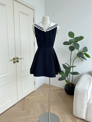 Chisanzan 25/Ss First Visit to Roppongi Navy Collar Cotton Ruffle Sleeveless Dress in Off-White & Navy Blue Chisanzan 25/Ss First Visit to Roppongi Navy Collar Cotton Ruffle Sleeveless Dress in Off-White & Navy Blue