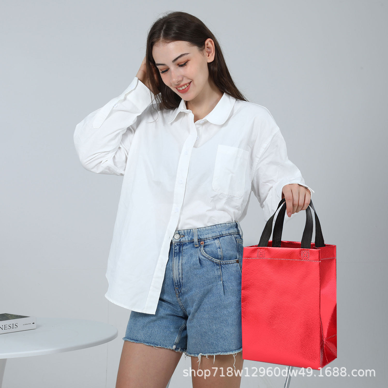 En stock nueva bolsa de regalo no tejida láser bolsa de regalo de boda bolsa de fiesta de comercio exterior logotipo imprimible