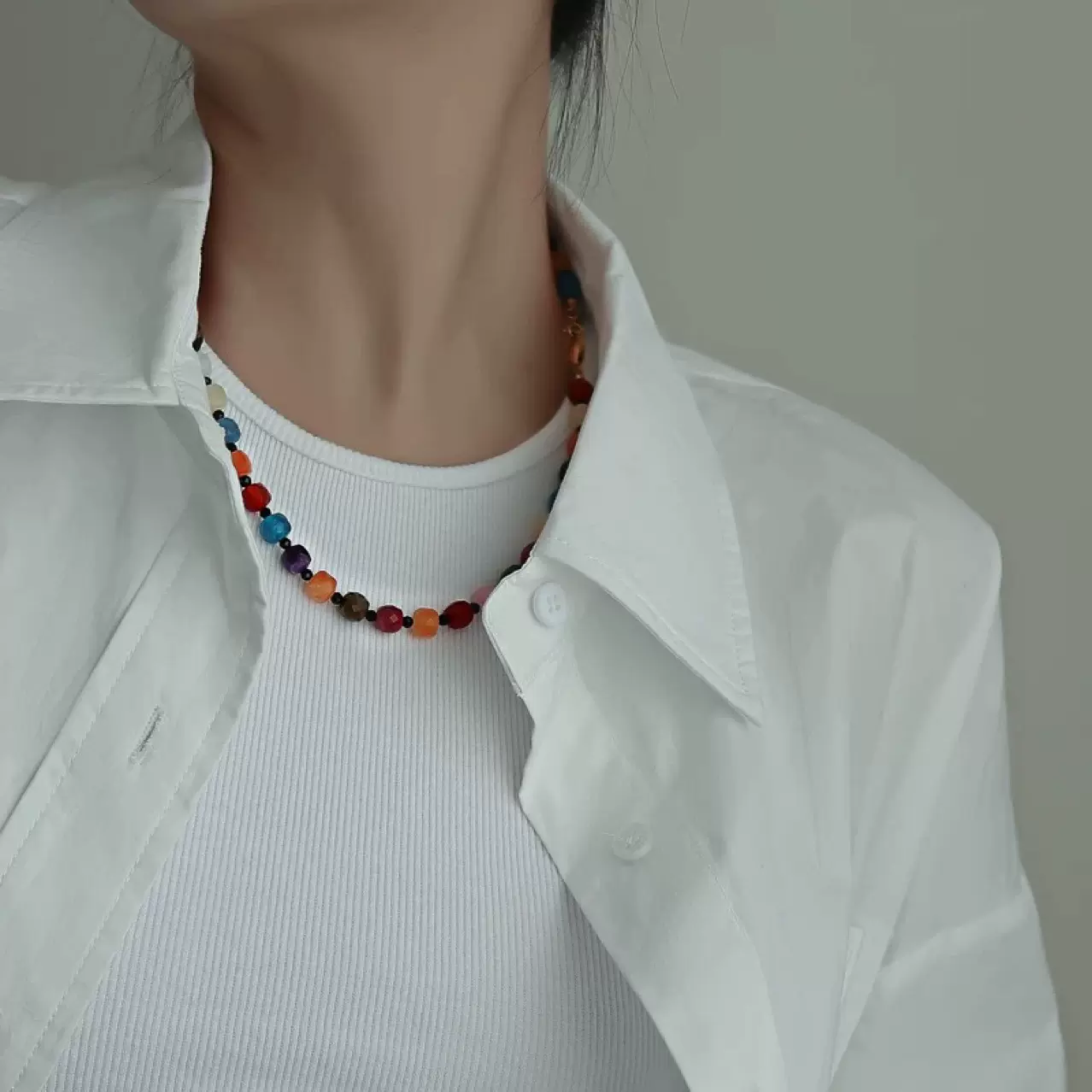 彩色串珠天然石项链女款秋冬轻奢小众个性百搭潮流毛衣链锁骨链饰