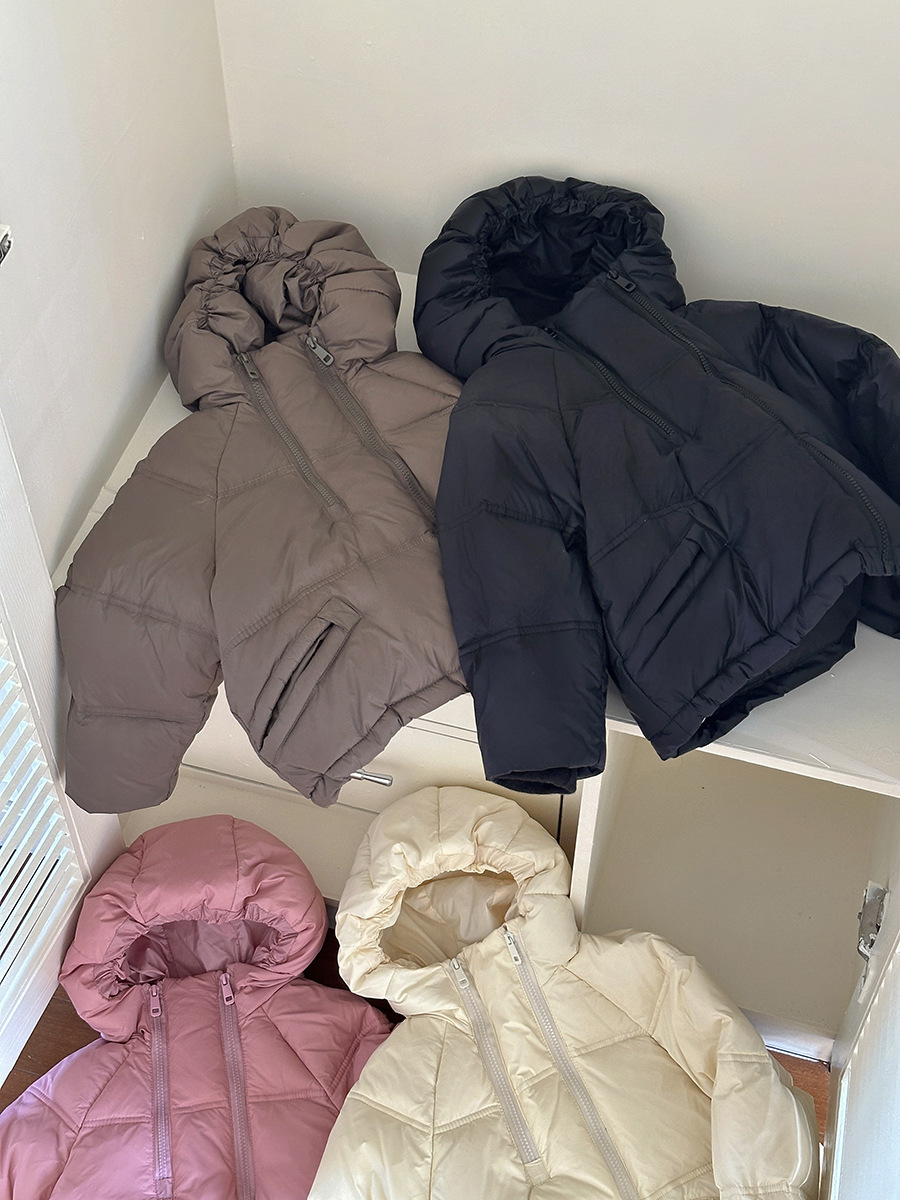 Niños otoño y invierno coreano corto con capuzas ropa de ocio para niños y niñas ropa de seda de plumón abrigo al por mayor