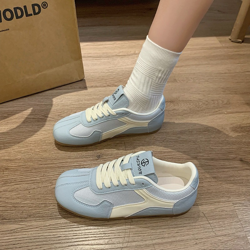 Zapatos de entrenamiento de base plana para mujeres 2026 verano nuevo tipo de malla transpirable ligera zapatos deportivos casuales de hielo transpirables