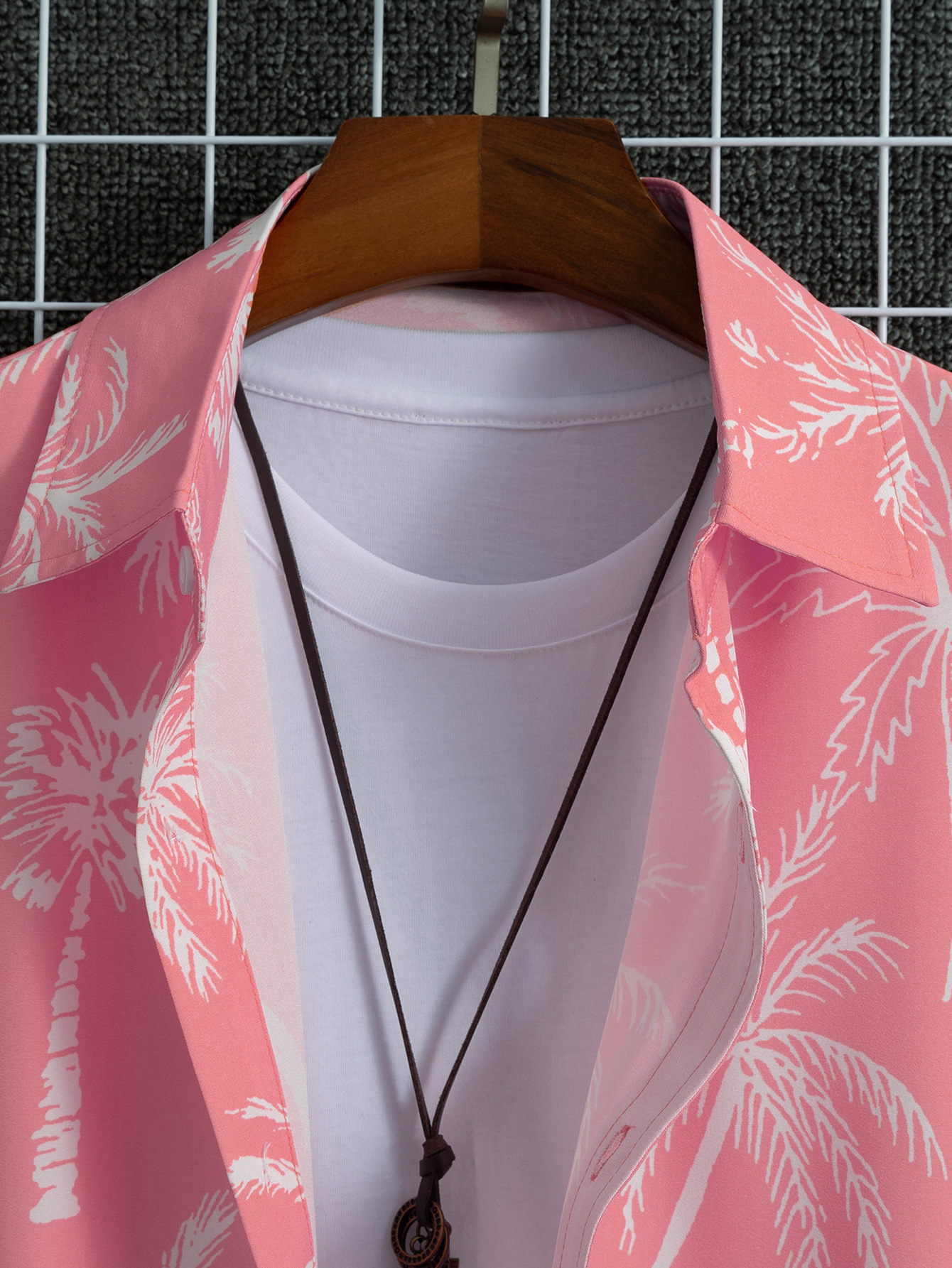 2024 Muoti- ja vapaa-ajan trendikkäät digitaalisesti painetut miesten paidat_voghion.com