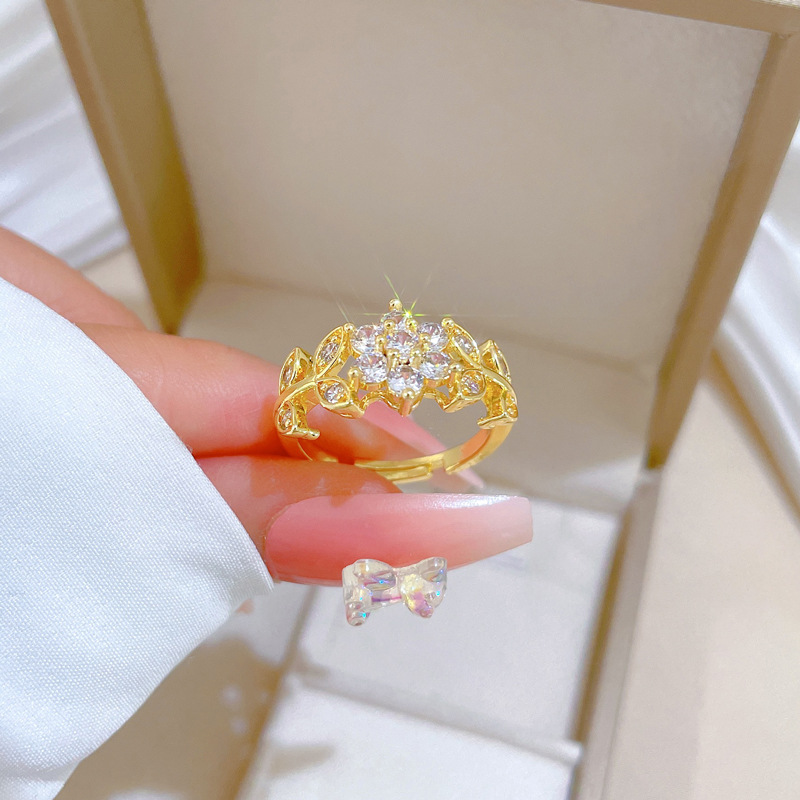 Adjustable Diamond Flower Ring Luxury Designer Jewelry For Couples_voghion.com
