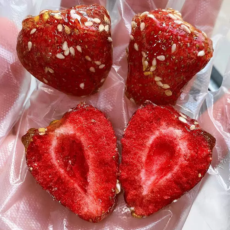 冰糖草莓现货供应 工厂冻干冰糖草莓 冰糖葫芦冻干草莓脆现货代发