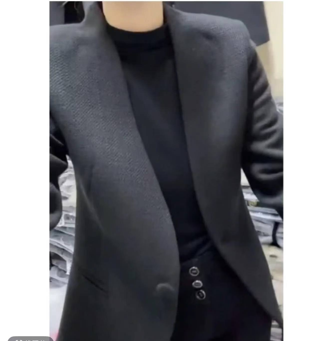 Elegante dames blazer met lange mouwen in slim fit pasvorm_voghion.com