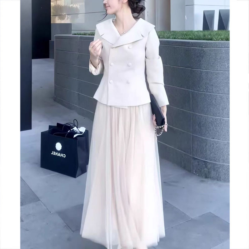 气质收腰显瘦双排扣西装外套女2025秋季新款米色翻领小香风上衣潮|undefined