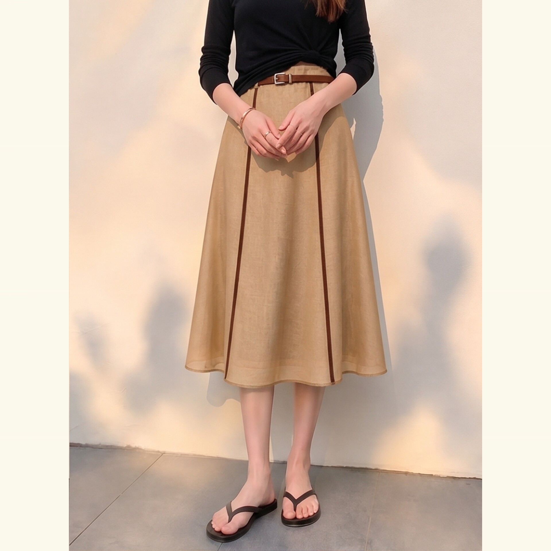 260557 Vintage High-Waisted Versatile Slimming Skirt for Women, 2026 Autumn Khaki Quilted High-Waisted A-Line Midi Skirt