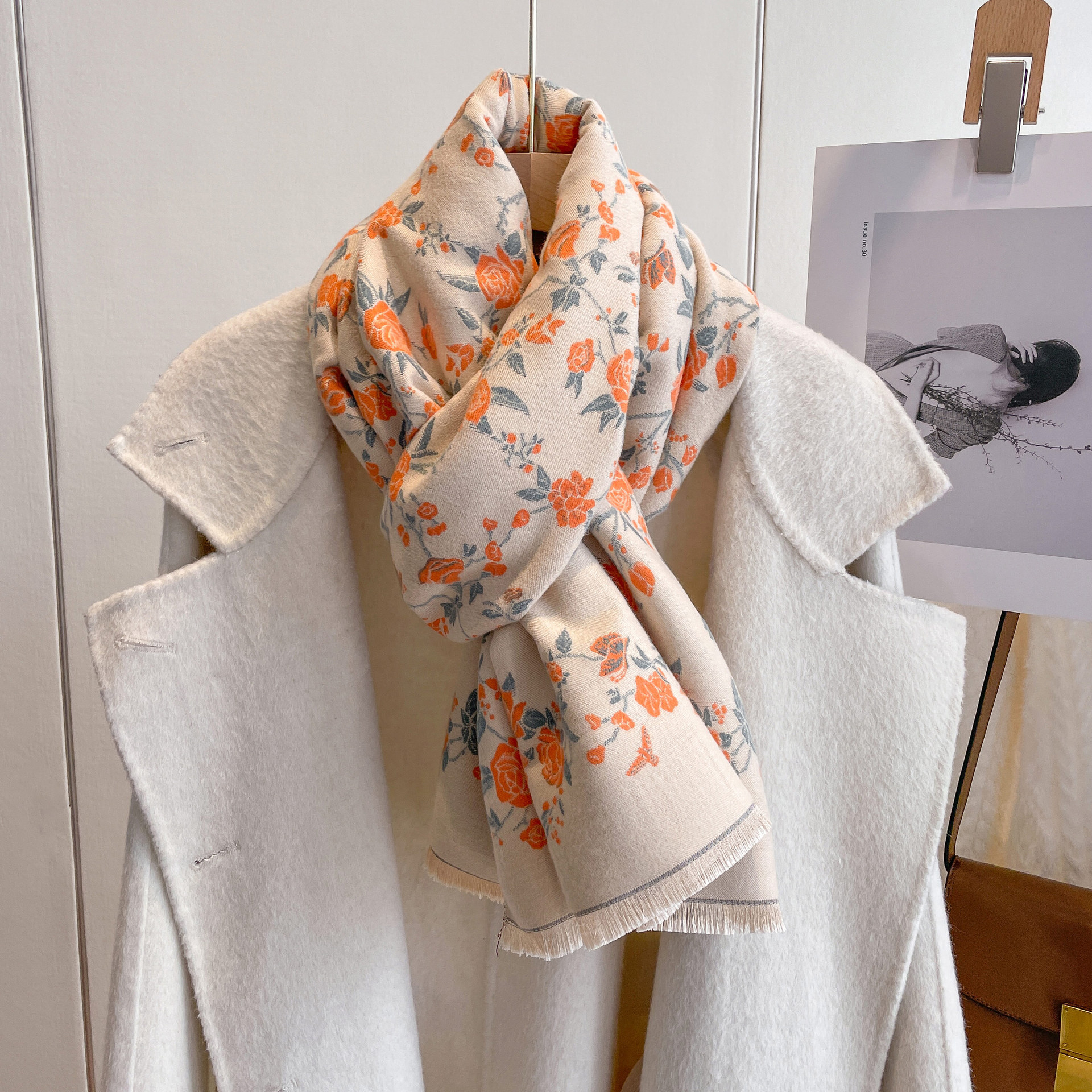 Women's Ethnic Style Color Block Imitation Cashmere Scarf display picture 2