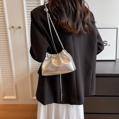 This year's popular bags for women  new niche design chain shoulder crossbody bag simple and versatile bucket bag