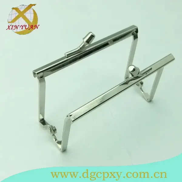 供应手袋钱包三角五金配件 驳角手袋夹 款式多样