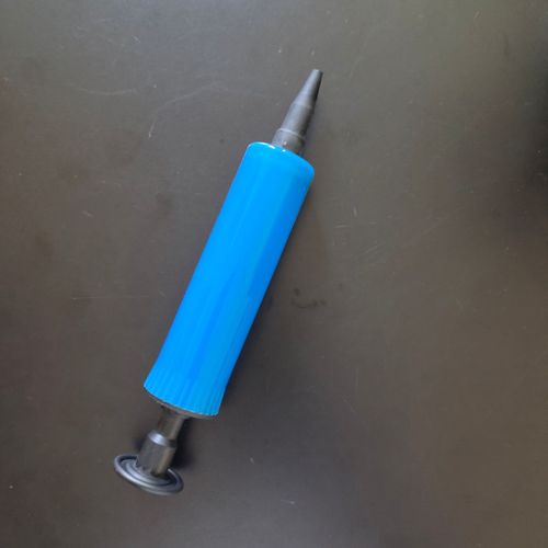 Portable large 11-inch yoga ball hand-push inflatable balloon pump 28cm swimming ring straw balloon pump