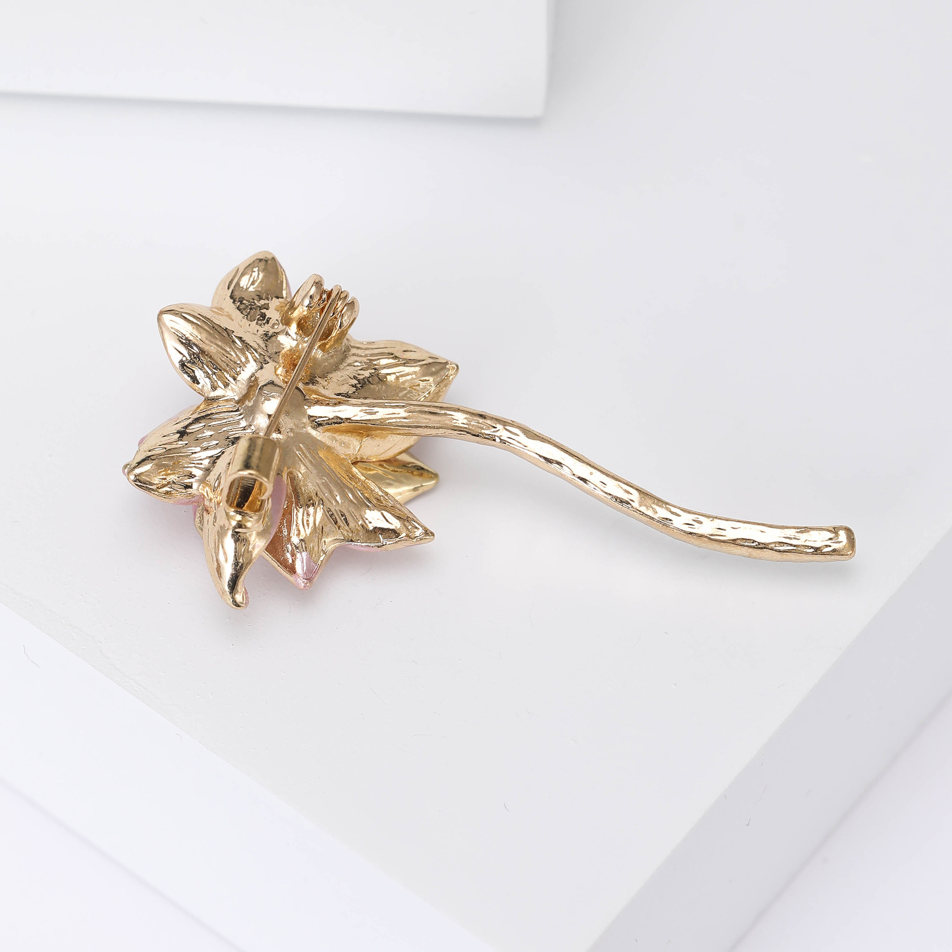 16g Weight Brooches Classification Holiday Occasion Alloy Material Flower Pattern Women's Gender Enamel Design Pin Flower Alloy Enamel Women's Brooches 3