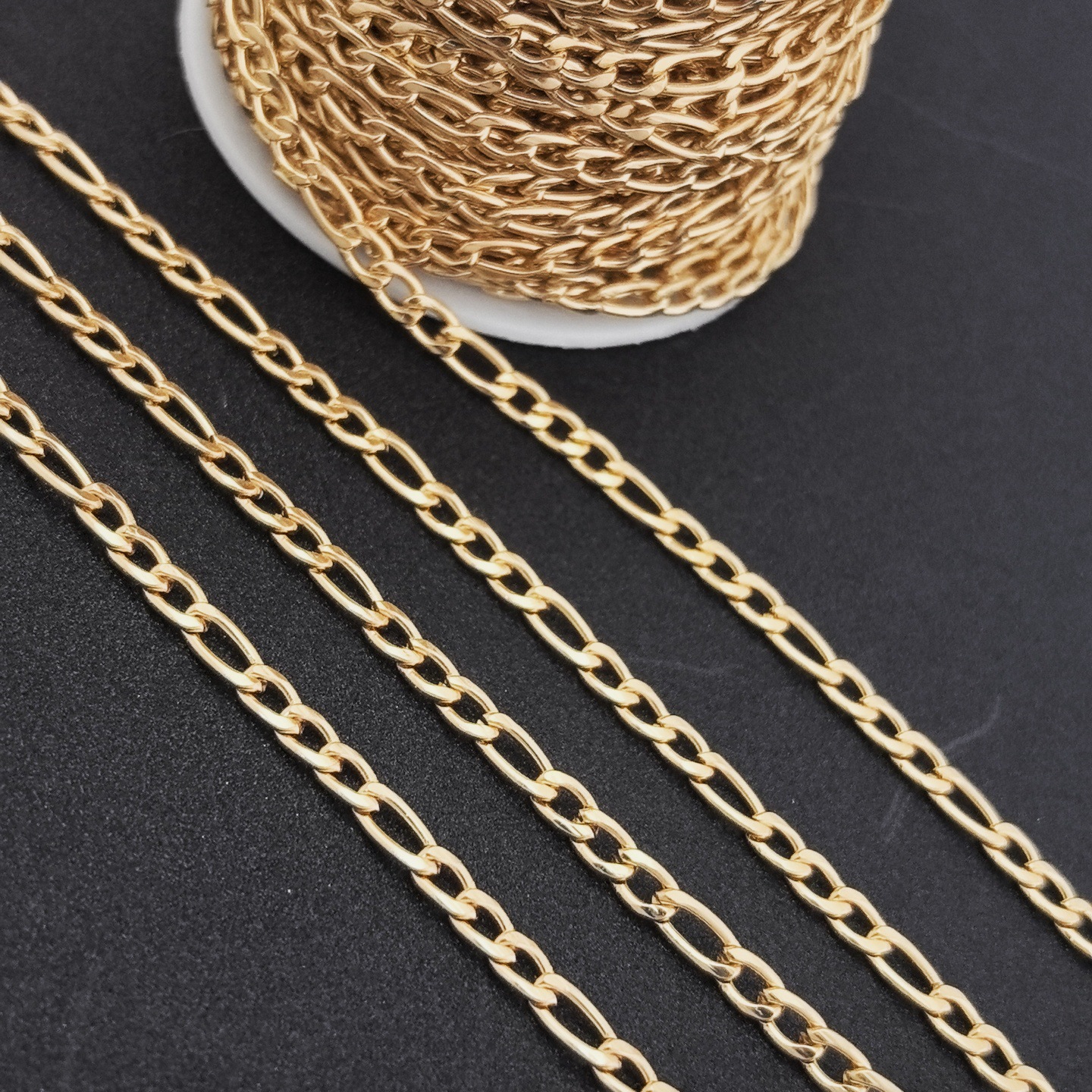 304ステンレス角線十字o型唇チタン鋼チェーンdiyネックレスブレスレット眼鏡鎖飾り卸売り