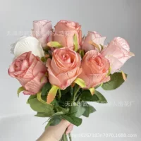 Розовая сливовая ложбинка Bulgarian False Flower Plastic Flower Decoration шелковый цветок Гостиная имитационная цветочная композиция для свадьбы