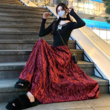 2025秋冬复古感红色金丝绒半身裙女遮胯垂感a字百褶伞裙大摆长裙