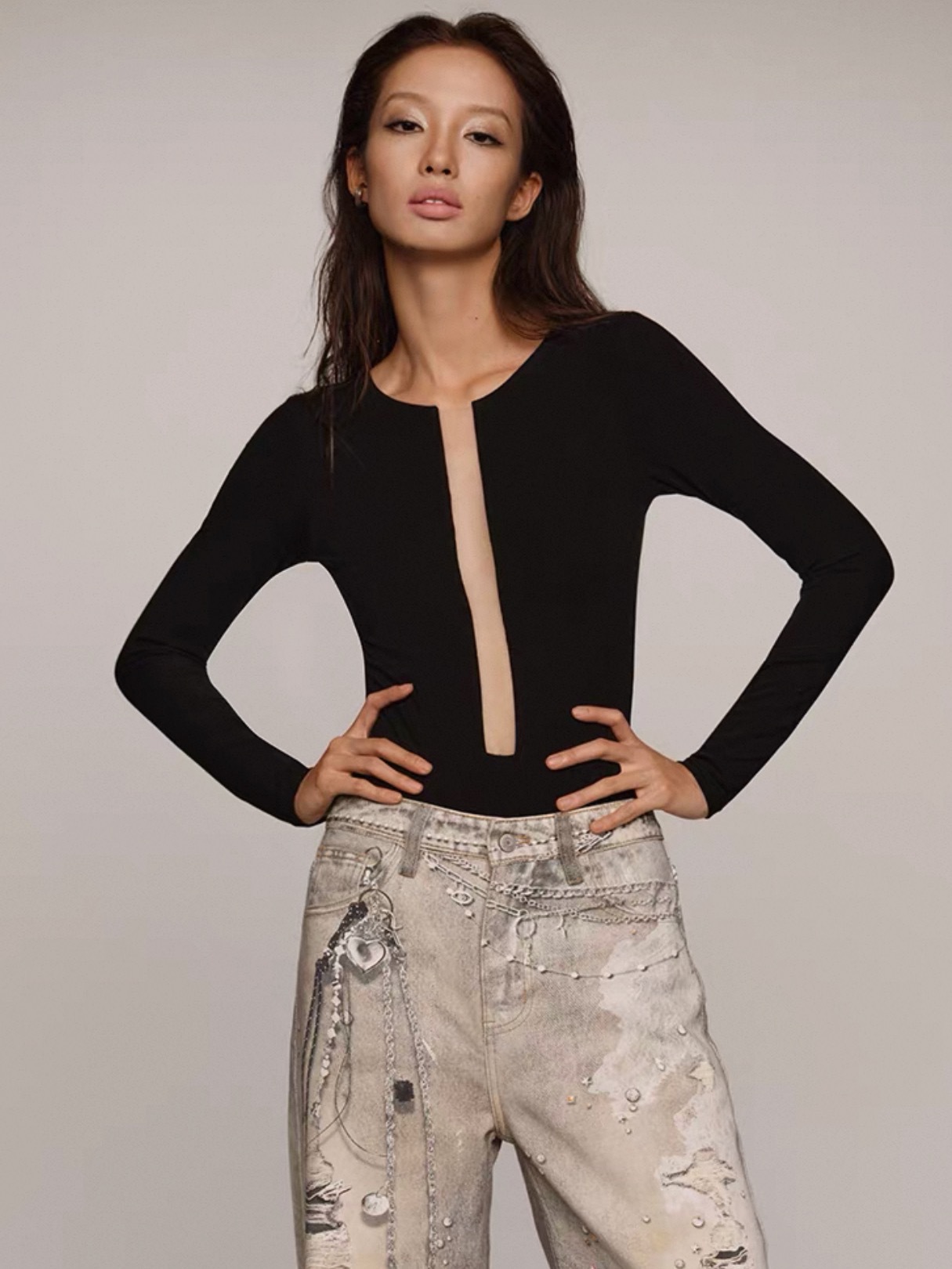 Diseño de nicho sexy al vacío camiseta mujer 2025 otoño invierno interior con sujetador sin usar cintura alta elástica para adelgazar