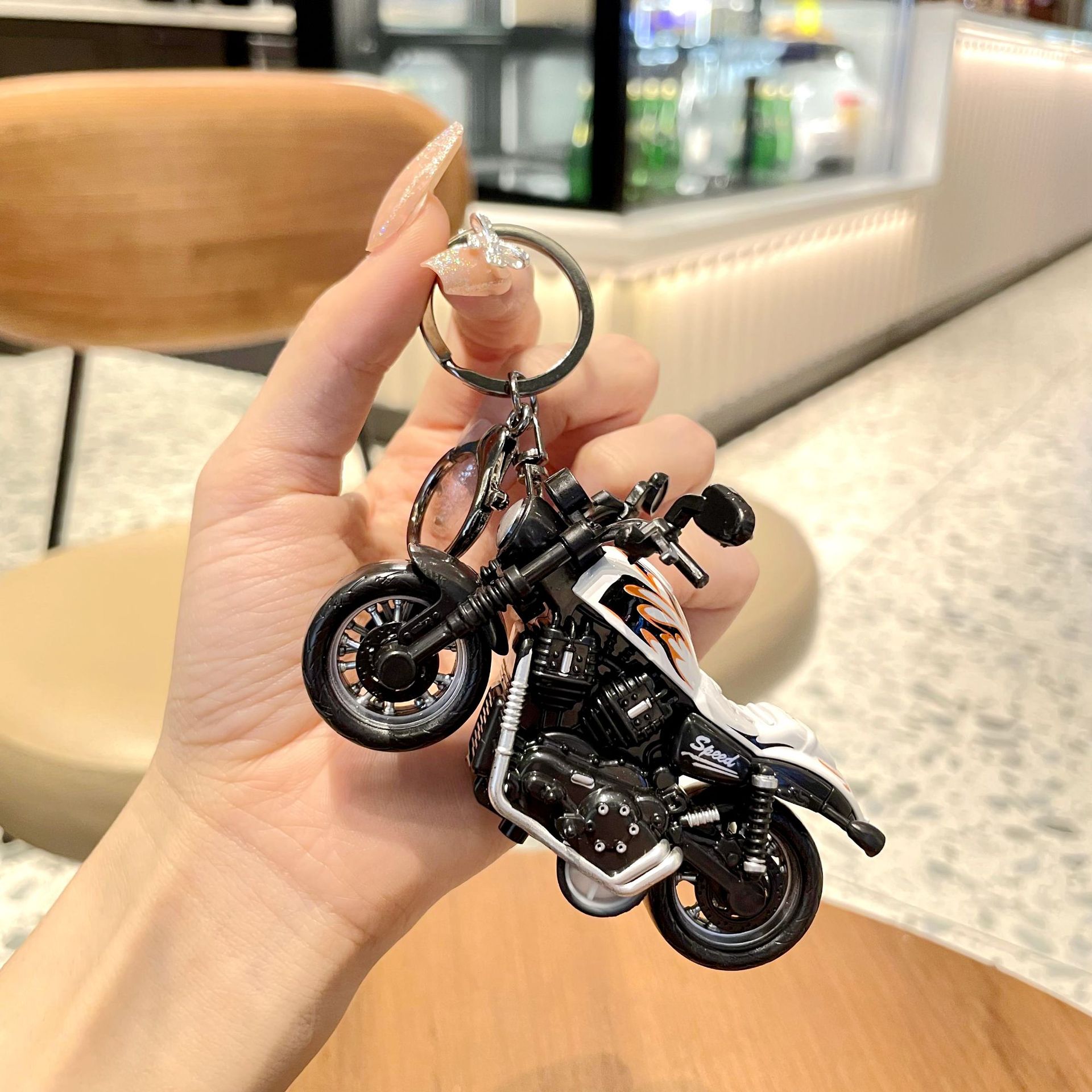 Moda Cool Harley motocicleta pull back motocicleta mini llavero creativo personalizado bolsa de juguete creativo colgante pequeña joyería