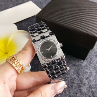 小众中古黑盘女士石英表蜂窝表带设计轻奢女表气质复古风小众腕表