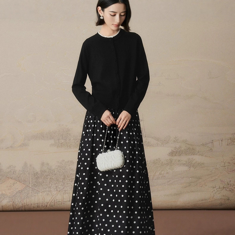 2025 Classy Women's Autum New Wool Knitwear 100% Sheep Wool Knit Cardigan 2025 Classy Women's Autum New Wool Knitwear 100% Sheep Wool Knit Cardigan