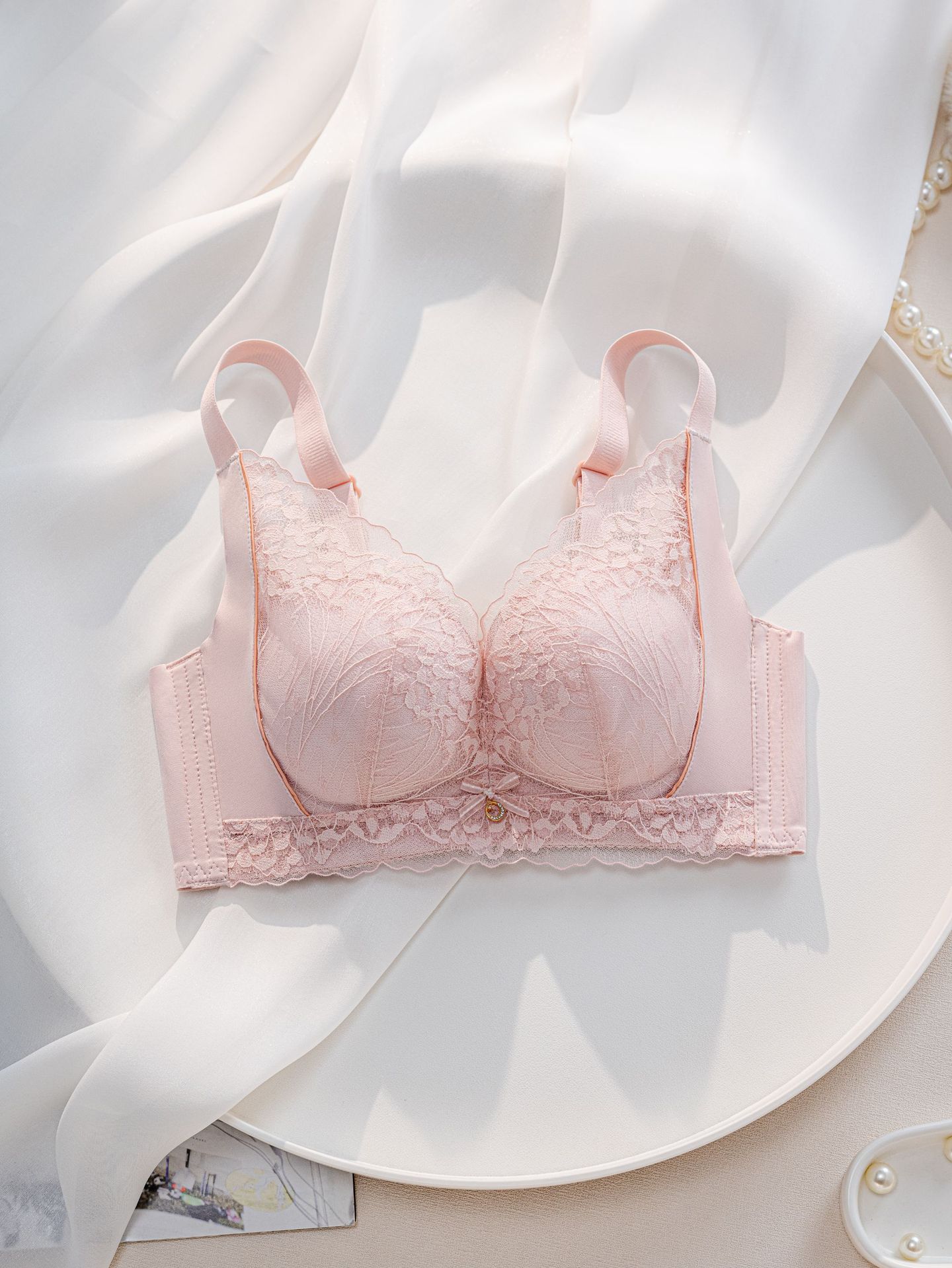 Venta directa de fábrica Comercio electrónico transfronterizo Sudeste de Asia Vietnam Tailandia Mujeres antibacterianas y nutritiva de la piel Pechos pequeños Recolección lateral sujetador