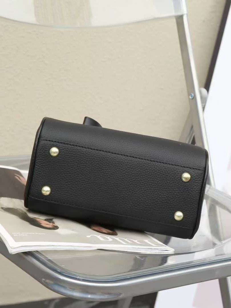 国境を越えた新作、多用途なTOGO一層牛革ボストンバッグ、欧米風クロスボディ、ハンドバッグ、トレンドのショルダーピローバッグ