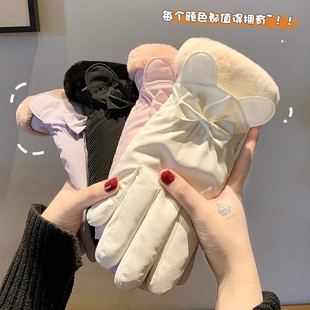 �����ӽq�Ӻ�ů�����H�w�����|��Ůʿ�����T�л�ѩ�W���T܇����