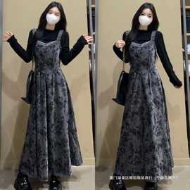 大码法式感丝绒背带连衣裙女秋冬胖遮肉显瘦长裙子两件套装