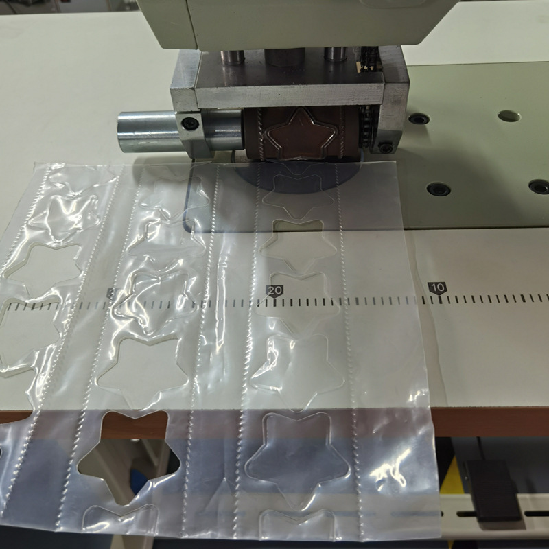 双层塑料薄膜超声波滚轮切焊异形装饰片超声波滚轮星星图案切割机