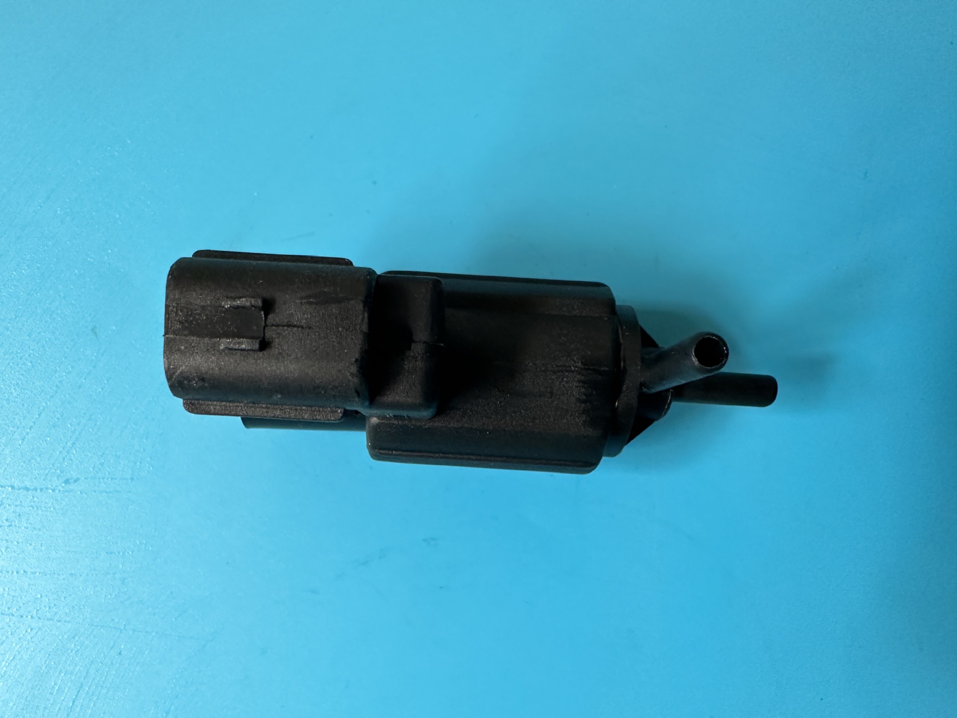 Four-wheel drive solenoid valve 4154221002 is suitable for Ssangyong Aiteng pickup truck, which is famous for Aiteng Road, Diresterwood