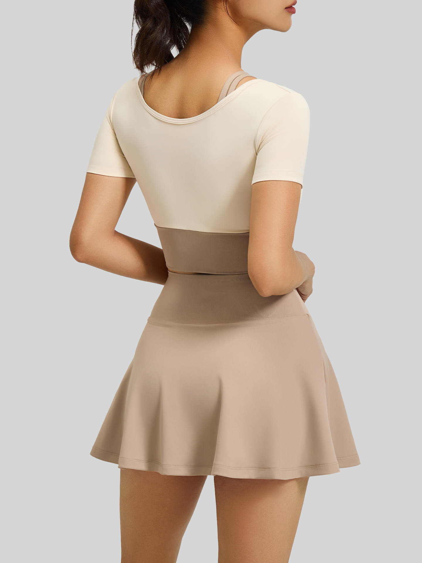 Juyitang Falda corta falsa de dos piezas, pantalones cortos antiexposición, falda deportiva ajustada desnuda, traje deportivo para correr y fitness para mujer