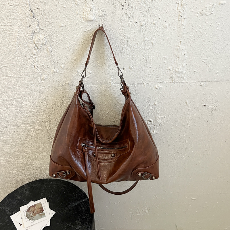 Cross-border retro large-capacity underarm bag for women, high-end fashion casual biker bag, versatile commuter shoulder and crossbody bag