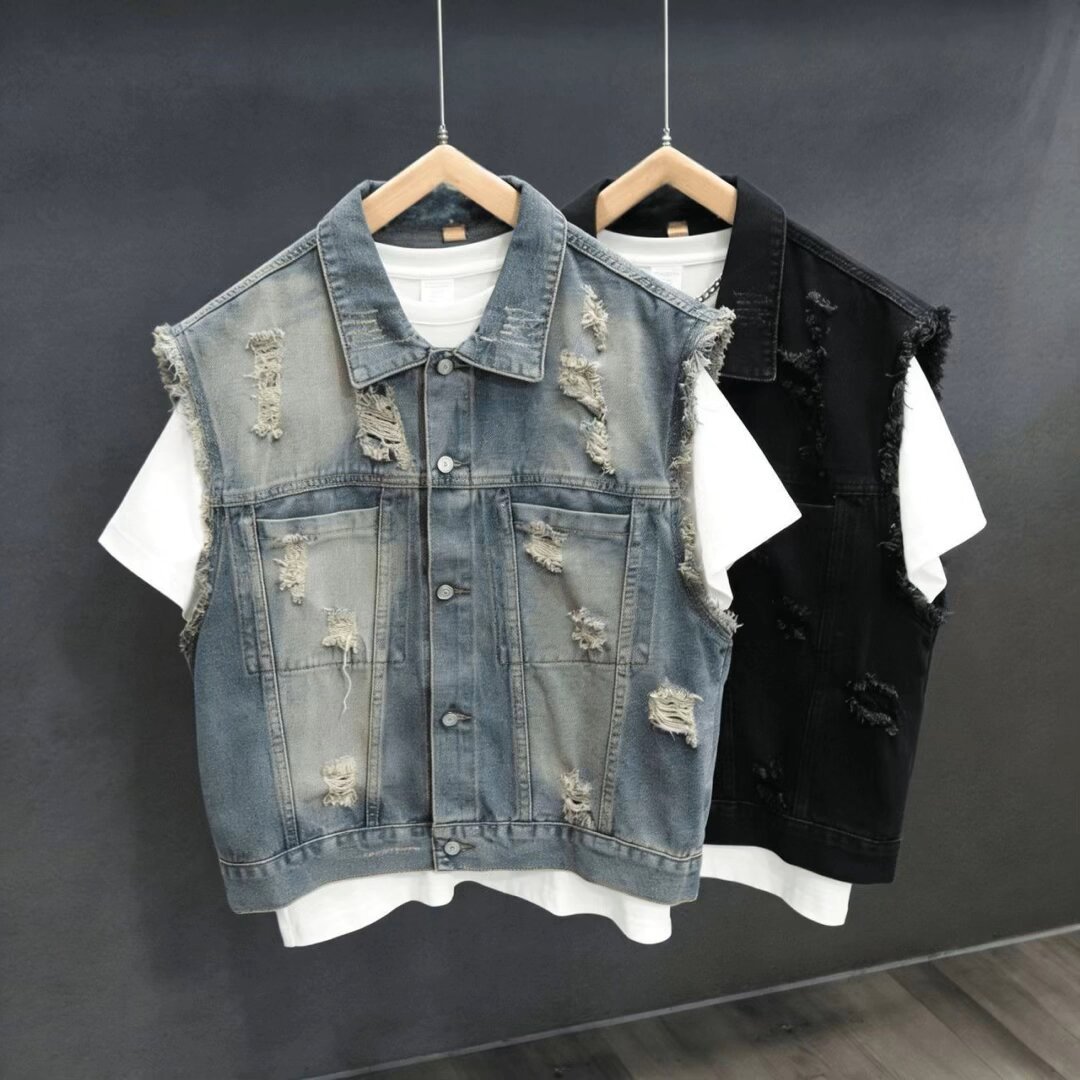 American retro frayed denim vest jacket for men and women, new spring/summer arrival, trendy distressed loose-fitting workwear jacket, suitable for outerwear.