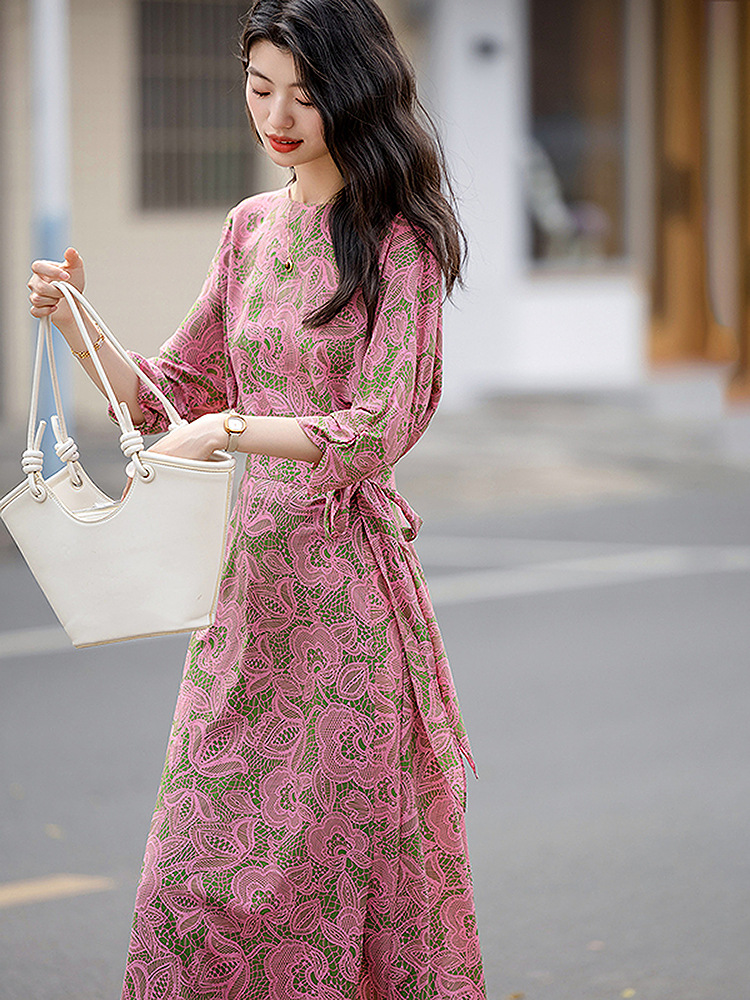 Váy maxi nữ thắt eo in họa tiết vintage thanh lịch — Màu hồng