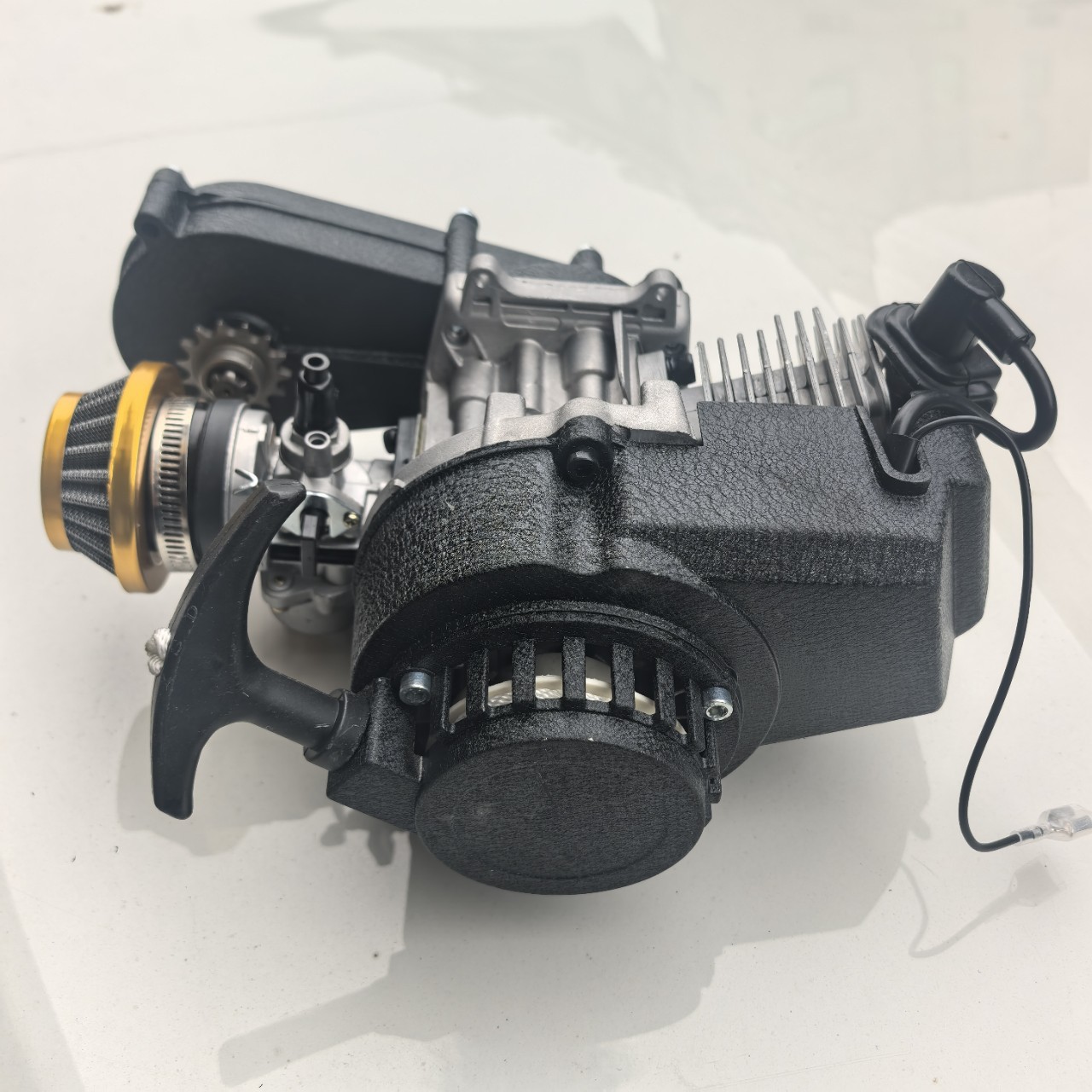 Mini Motorcycle Small Off-Road 49Cc Engine with Gearbox 2-Stroke Small Sports Car Engine Black Aluminum Frame