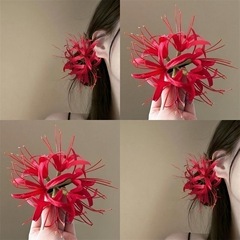 古風新中国式赤い彼岸花のヘアピン超仙高級感シミュレーション花のサイドにチャイナドレスの髪飾りを挟みます。