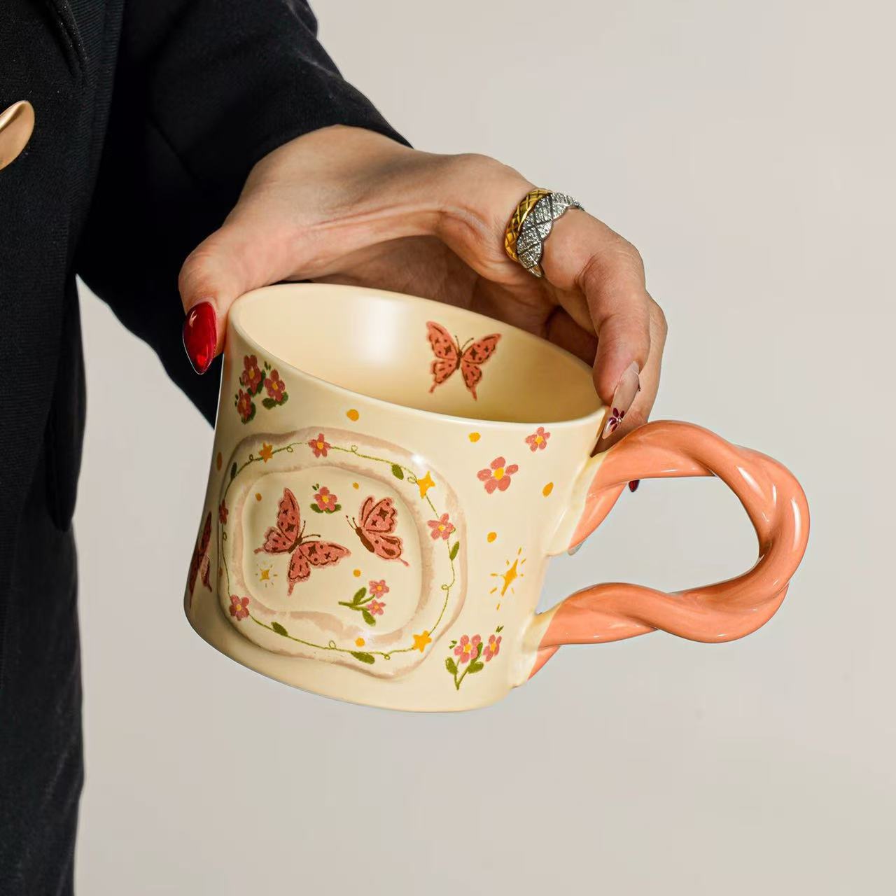 Taza de cerámica de nicho de alta capacidad de taza de agua doméstica taza de café de oficina para niñas