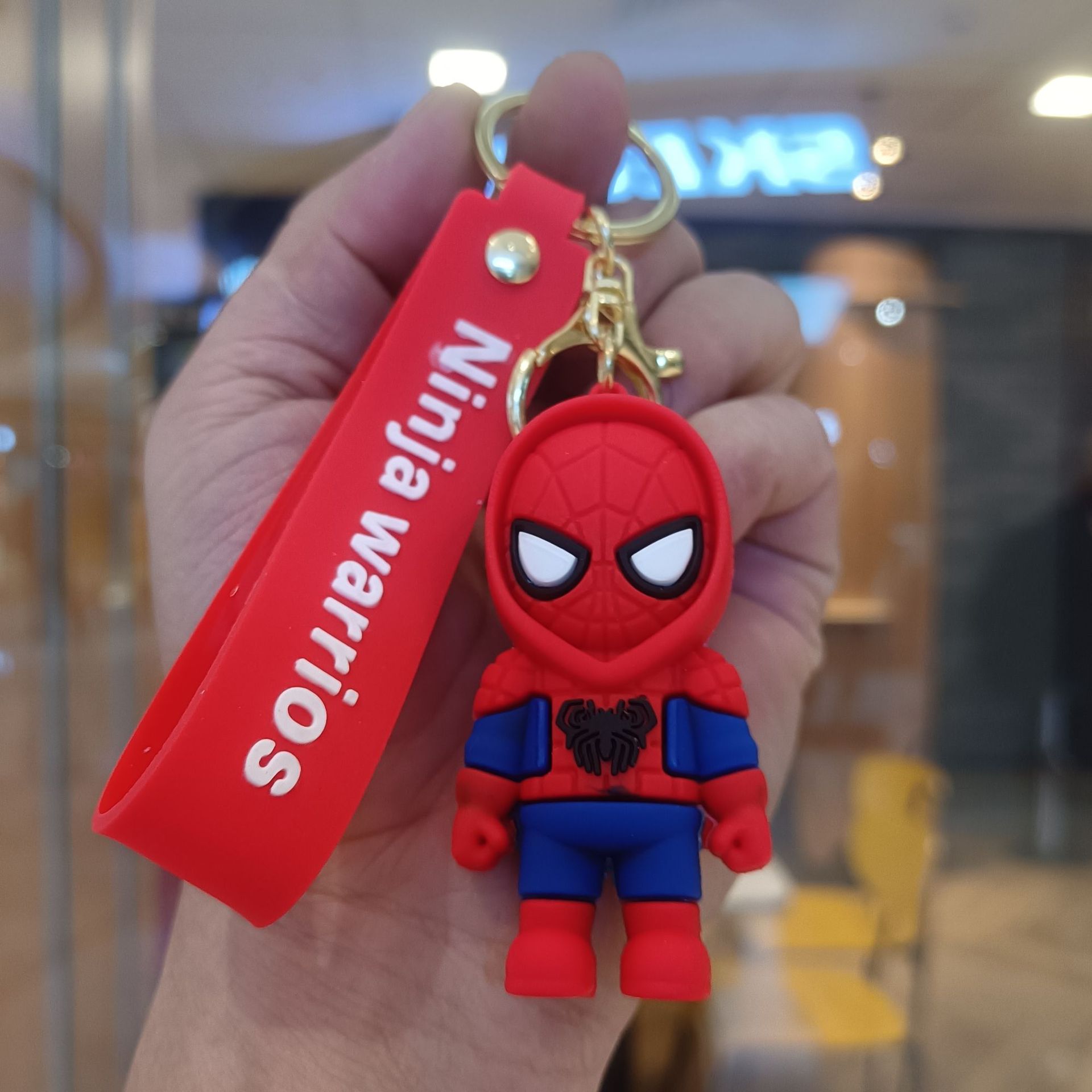 Llavero de Spider-Man del Multiverso, muñeco 3D de dibujos animados, llavero para pareja, colgante para mochila, pequeño regalo al por mayor