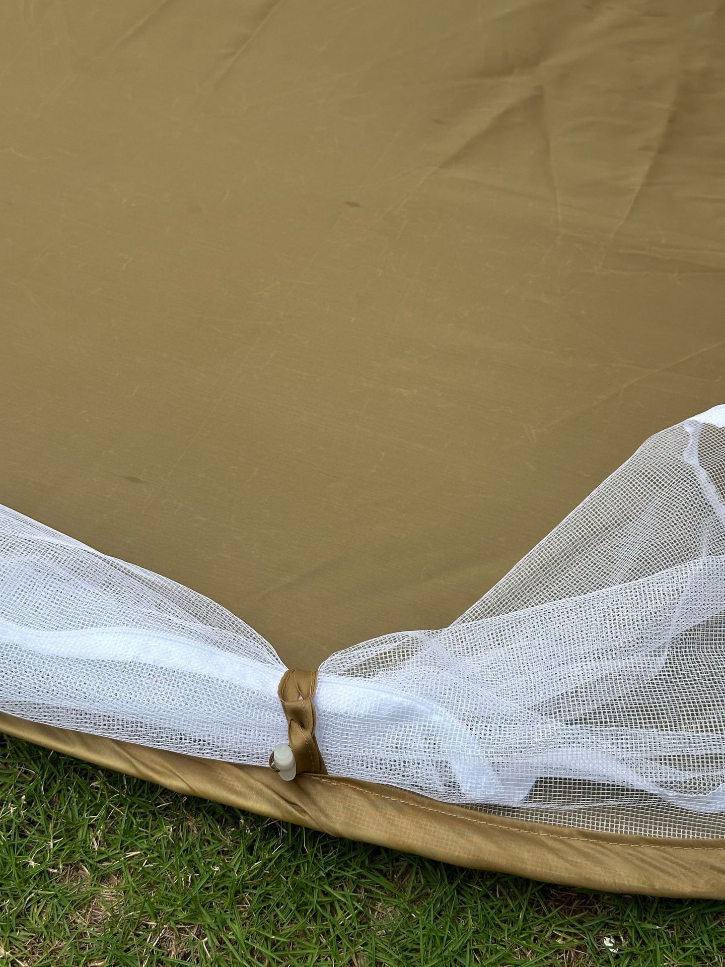 Portable Quick-Open Tent for Outdoor Camping and Picnics, No-Setup Required, Sun-Protective and Breathable