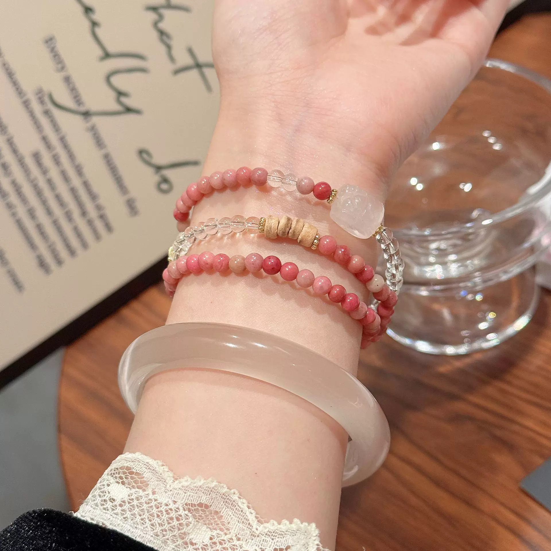 抖音热销猫眼石手镯国风庙会叠戴琉璃手串景点送礼小众蔷薇石手串