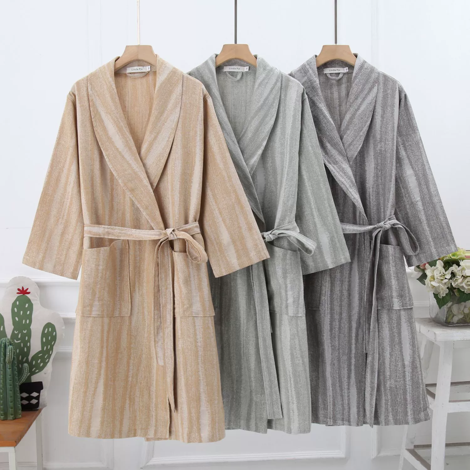 Хлопковые домашние пижамы для мужчин и женщин, свободные впитывающие халаты, гостиничные клубы, трансграничные, универсальные для всех сезонов.