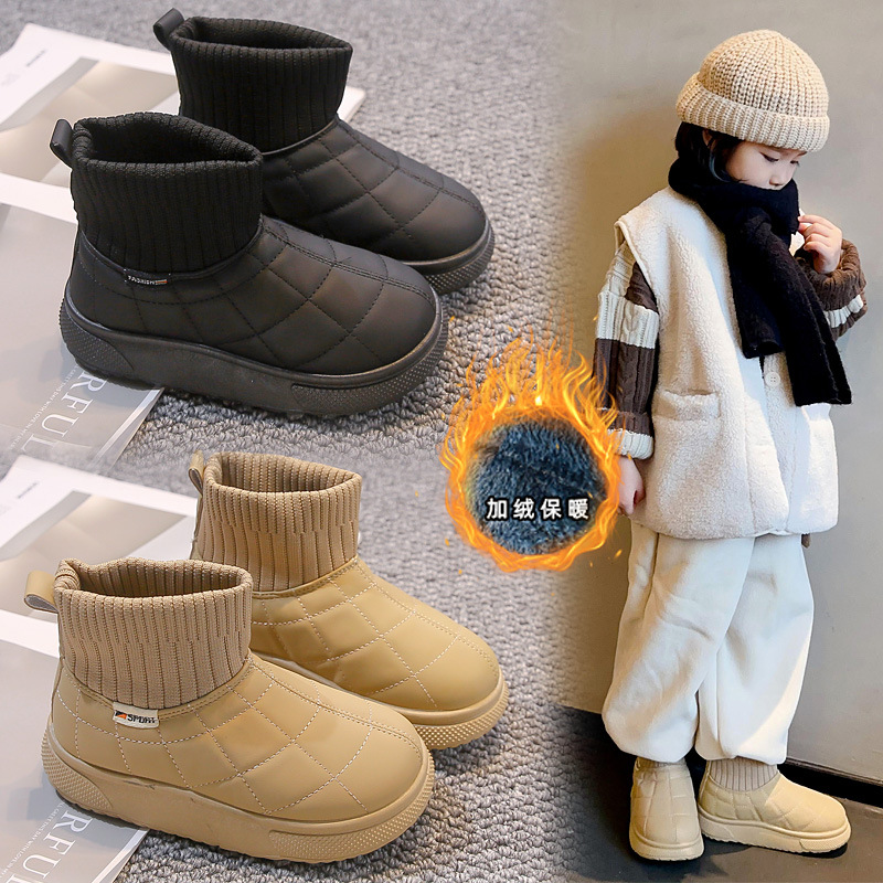 Botas de nieve de niñas 2025 invierno nuevo estilo de moda para niños botas cortas de terciopelo calcetines de algodón caliente botas de niños image 1