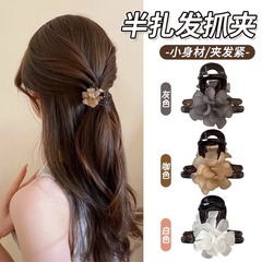 ツバキの花の精巧な小さいクリップの後頭部の半分のヘアピンの女性の高級感のショールのヘアピンのショートヘアのアクセサリー