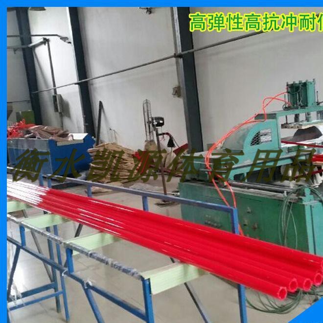 安杆滑雪场直径35mm红色聚碳酸酯塑料合成抗折弯曲网杆隔离网