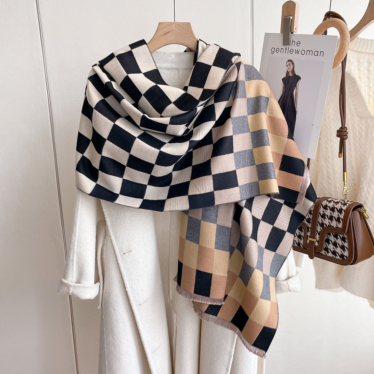 2023 nuevo estilo coreano tablero de ajedrez Plaid Cachemira contraste color bufanda engrosada largo chal invierno bufanda popular para las mujeres