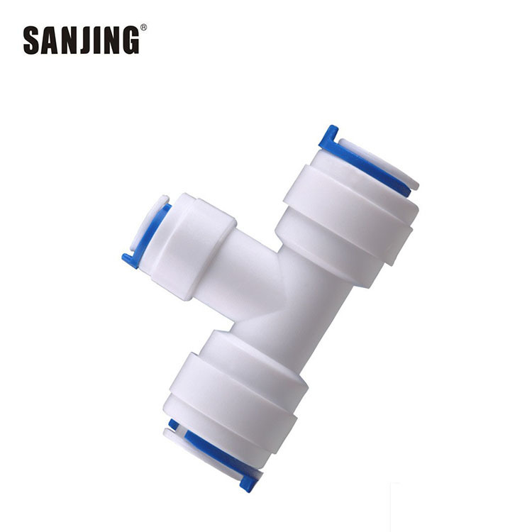 Venta al por mayor 7026 enchufe rápido tee conector de tubería de 3 puntos a su vez tubería de 2 puntos tee conector de enchufe rápido purificador de agua conector rápido