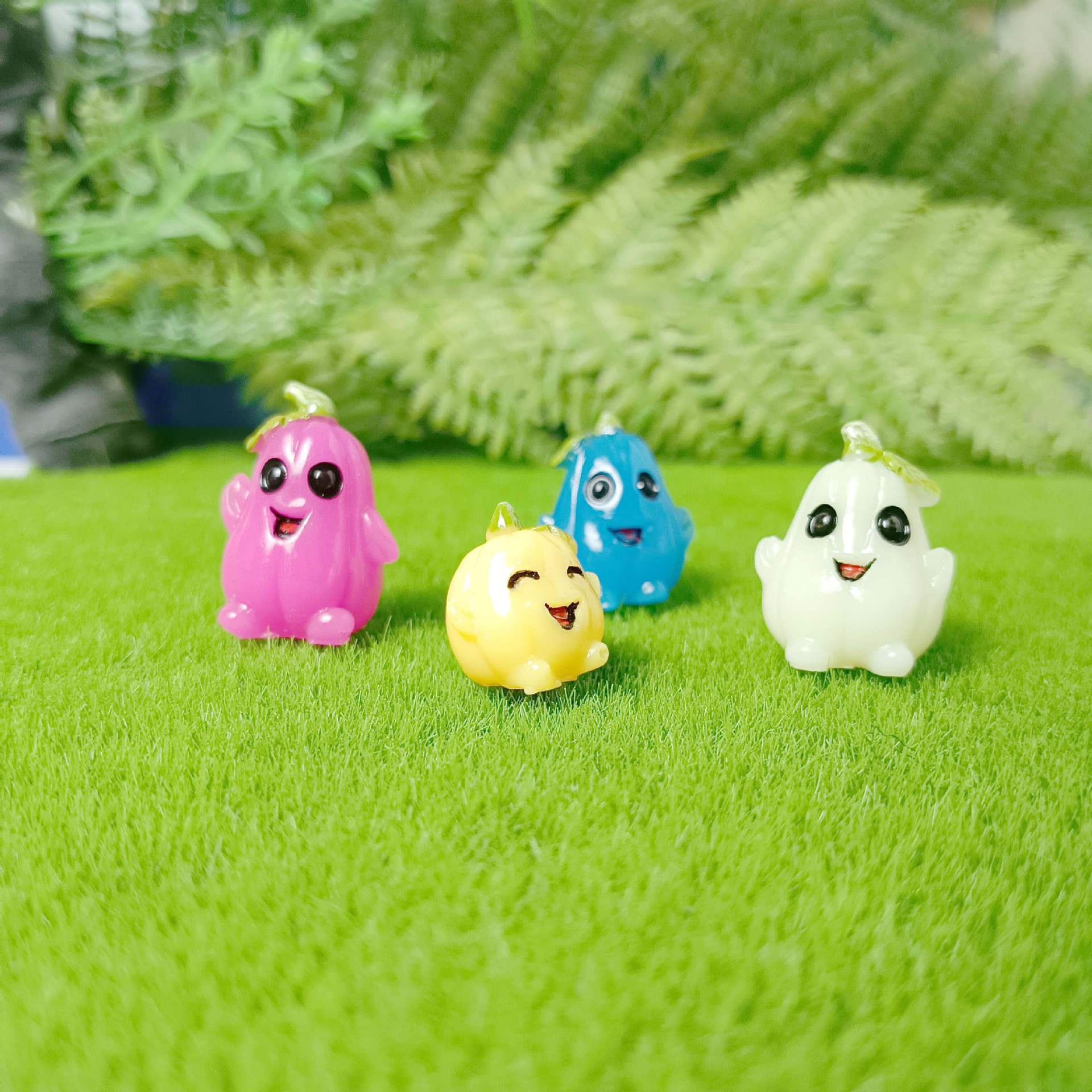 Linda decoración de muñeca de micro paisaje tema de Halloween resina de color mini accesorios de decoración de calabaza