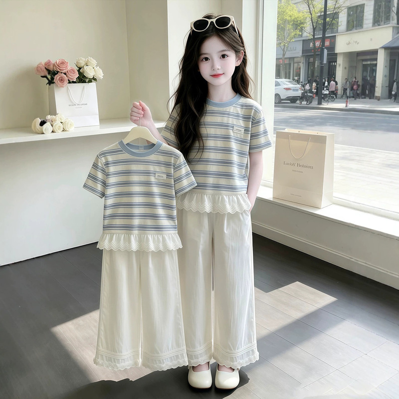 Girls' Short-Sleeved T-Shirt Set Summer 2026 New Stylish Striped Top for Children, Summer Outfit for Older Girls with Wide-Leg Pants Girls' Short-Sleeved T-Shirt Set Summer 2026 New Stylish Striped Top for Children, Summer Outfit for Older Girls with Wide-Leg Pants