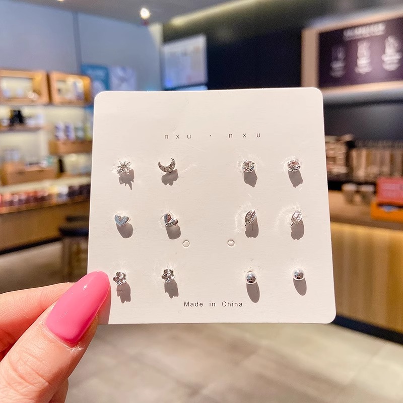 Juego de pendientes 2025 nuevas mujeres de moda simples, compactas, exquisitas, de alta gama, pendientes de celebridades de Internet