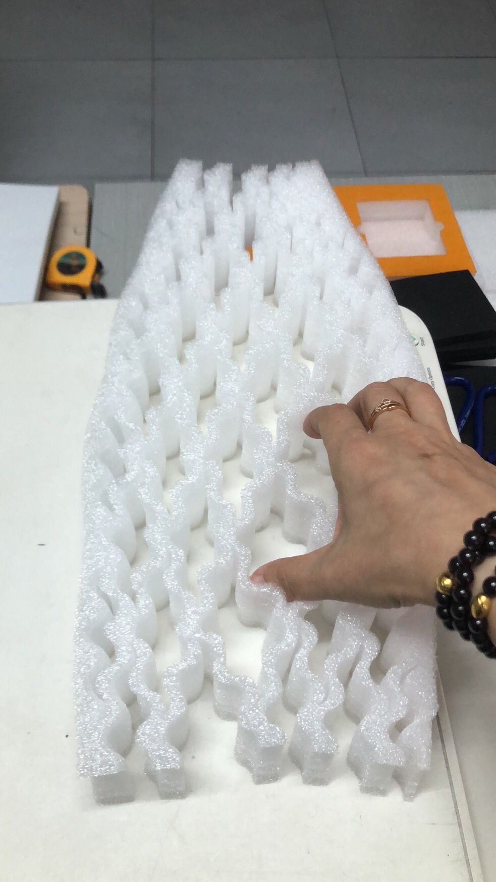 厂家供应白色快递李子包装泡沫/水果李子包装泡沫